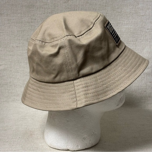 Buc-ee's Khaki Bucket Hat - Picture 6 of 7